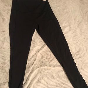 Black Lululemon leggings with pocket